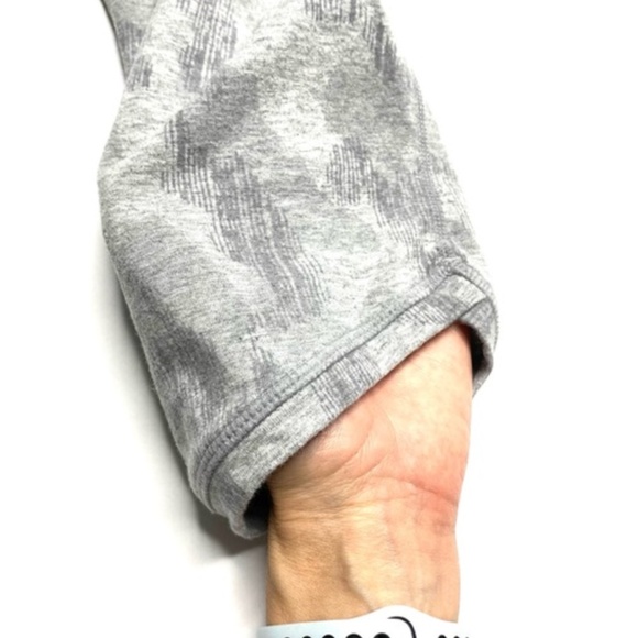 Athleta Organic Be Present Crop Leggings in Sandbar sz medium EUC - Picture 11 of 11